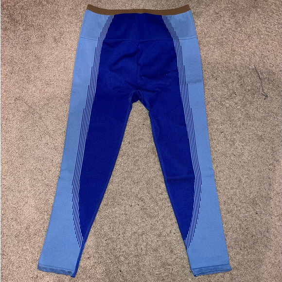 New Fabletics Unstoppable 2 piece seamless fusion outfit blue size M - Picture 7 of 11